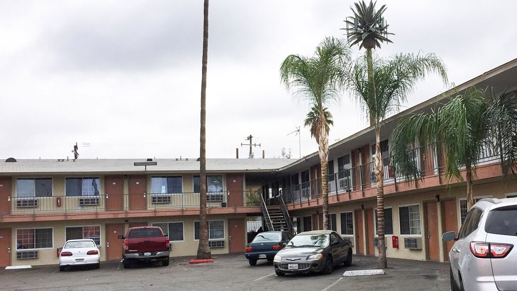 Motel 6 Bakersfield Exterior photo